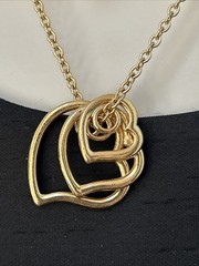 Avon Triple Heart Pendant Gold Tone 30″ Chain Necklace Graduated Open Hearts