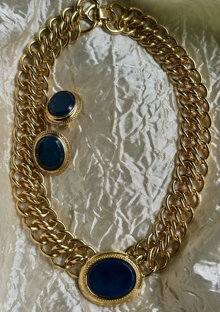 Vintage Monet GT Chunky Chain Link Blue Beveled Necklace & Clip On Earrings