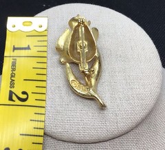 Vintage Gold Tone Costume Rose Pin I-195