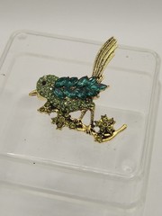 Green Rhinestone And Glass Bird Brooch Unbranded