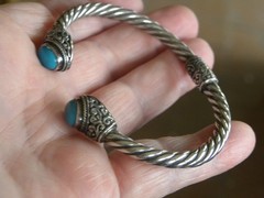 Vintage turquoise sterling silver spring cuff bracelet Samuel B Benham 6-3/4″
