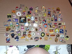 Huge Lot 100 Vintage Pins McDonald’s Racing Faux Disney And More