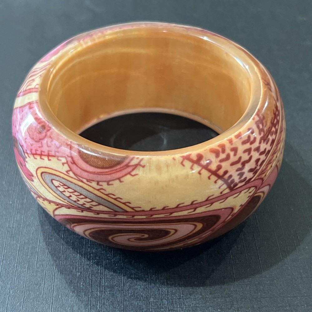 Vintage Bracelet 1.5 Inches By 2.5 In Diameter