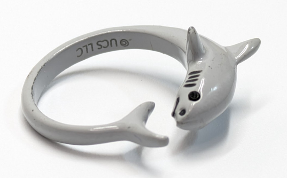 UCS LLC Cute Gray Curved Shark Sz 7 Adjustable Ring Sealife Animals