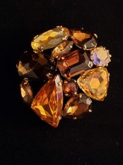 VINTAGE GERMANY Inverted RHINESTONE BROOCH TOPAZ-BROWN Prong Foil Gold Back