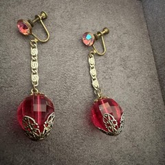 Vintage Ruby Red Pink Crystal Dangle Earrings AB Rhinestone Screw Back Gold Tone