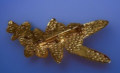 AAI Vintage Flower Leaves Brooch Pin Textured Gold Tone Costume Jewelry Fall