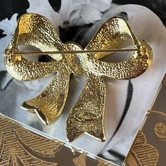 Signed Napier Bow Brooch – Brushed Gold Tone – 1.75” – Vintage 1980s-1990s
