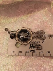 VTG Antique Damascene Parure: Screw Back Earrings & Pendant Filigree Metal Alloy