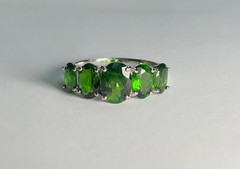 Estate Fine 5cts AFRICAN TSAVORITE / GREEN GARNET Sterling 5 Stone Band Ring