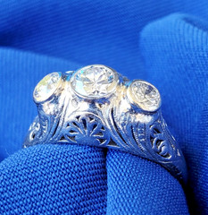 Original EARTH MINED Diamond ART Deco Engagement RING Vintage PLATINUM Trilogy