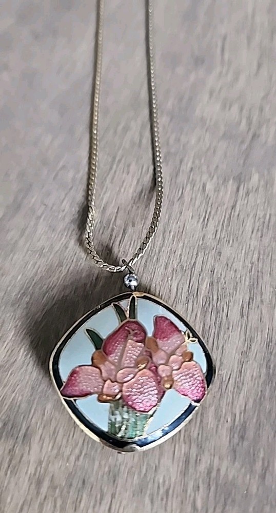 Vintage Gold Tone Cloisonné Enamel Flower Pendant~beautiful