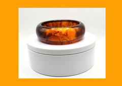 Gorgeous marbled root beer Lucite bracelet; 2.4 ounces; 7.75 inch wrist