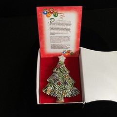 Avon 2008 Brooch 5th Annual Rhinestone Enamel Christmas Tree Pin Dangle Stones
