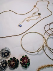Gold Estate Jewelry 999 Large Lot Valuable Rare As Is 50 Plus Guarenteed READ