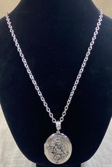Vintage Whiting & Davis Locket Necklace Pendant 50s Floral Repousse Detail 28in