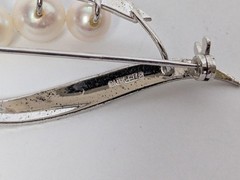 VTG Sterling Silver Brooch 1.75in Leaf Pod 4 Cultured Ivory Pearls MCM 5g Estate