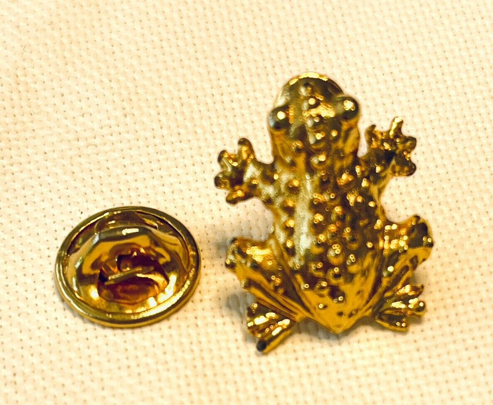 Vintage Mimi D N Frog Lapel Pin Brooch Gold Tone Bumpy di Niscemi 1980’s