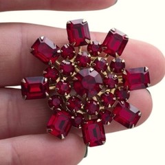 Vintage CZECH Garnet Glass Brooch Sparkling Bohemian rhinestones red Jewelry