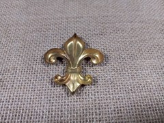 Fleur de Lis / Classic Design / High Shine / Raw Brass Stamping / 1 pc.