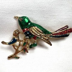 Vintage Two Sisters Medici Painted Enamel Figural Bird w/ Baby Birds Brooch Pin