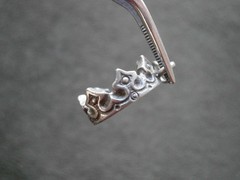 Royal Crown Chunky Vintage Pewter Silvertone Bracelet Charm Pendant 2.4g