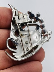 Trifari Alfred Philippe Antique Pearl Belly Fish Enamel Glass Brooch Pin