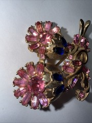 Hollycraft 1951 Brooch on Pink And Blue Rhinestones Vintage