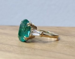 14K Yellow Gold Engagement Ring 5.11CT.Natural Green Emerald Oval Shape GIA Cert