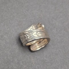 Vintage Edwards-Inlaid Silver Plated Bypass Spoon Ring Size 7 Upcycled Flatware
