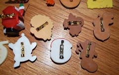 Lot of 20 Hallmark Pins Brooch Christmas Holiday Santa Thanksgiving Turkey Pin