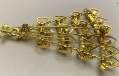 VTG Delicate Gold Tone Christmas Tree Brooch Pin SO MANY Hearts & Faux Gemstones