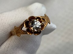 Vtg 14K Yellow Gold Ring 1.7g Fine Jewelry Size 7 Band Clear Round Stone *READ*