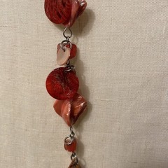 Necklace 90s vintage costume jewelry coral shell necklace.