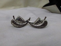 Vintage Sterling Silver Leaf Shaped Screw Back Earrings 1″ #727