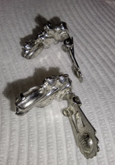 Vintage Weiss Clear Cluster Rhinestone Clip On Earrings Silver tone.