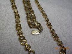 KL? KJ? KR? KP? SIGNED GOLDTONE METAL FANCY 8 AND BAR LINK CHAIN 23.5″ L 1/4″ W