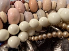 4Lb Mixed Mystery Jewelry Lot Vintage Mod Boho Bead Necklaces Bracelets Earrings