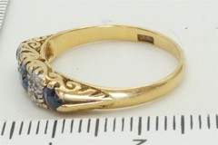 PRETTY ANTIQUE ENGLISH 18K GOLD DIAMOND & NATURAL SAPPHIRE 7 STONE RING c1900
