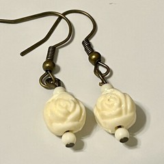 Vintage White Cream Rose Bud Flower Earrings Gold Tone Plated Carved Beads