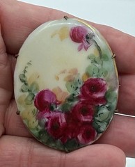 Victorian Hand Painted Porcelain Brooch 2 1/4″ Pink Roses Flower Floral Rose