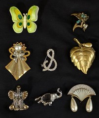 Vintage To Modern Lot Of 8 Brooches, Gold Tone, Silver Tone, Rhinestone