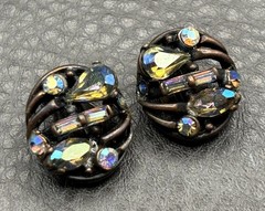 Vintage HOLLYCRAFT Aurora Borealis Crystal Rhinestone Clip-On Earrings Japanned