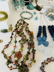 Jewelry addicts! Vintage Estate Costume AVON MONET 925 SOUTHWESTERN 89pc Lot