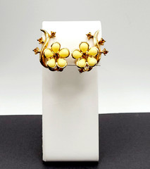 Pale Yellow Thermoset Flower w Orange Rhinestone Gold Tone Clip On Vtg Earrings