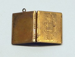Vtg Antique Gold Filled Book Locket Ornate