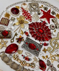 Lot Vintage & Modern Jewelry Parts Broken Repurpose Craft Rhinestones Harvest Z