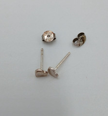 VTG Heart Stud Earrings 0.25in Silver Lightweight Everyday Wear Dainty READ