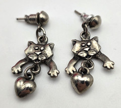 Vintage Kitty Cat Heart Dangle Earrings Silver Tone Figural Novelty 1 In