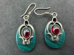 7.66g Vintage Sterling Silver 925 Earrings Red Oval Accent Green Drop Dangle M